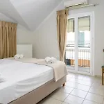 Attic Retreat 아파트