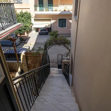 شقة Attic Retreat