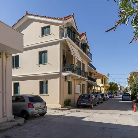 Attic Retreat * أرغوستولي