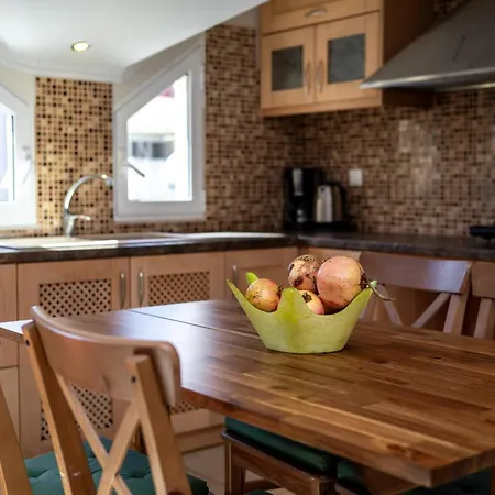 شقة Attic Retreat